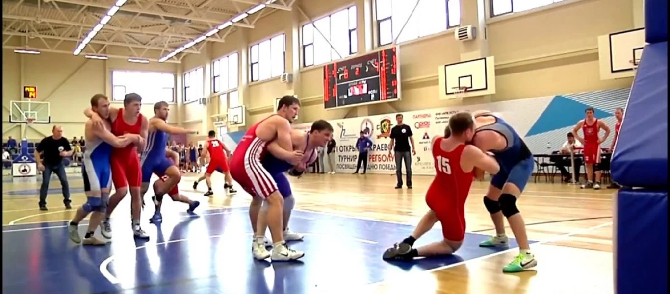 Rugball: Το άθλημα που συνδυάζει μπάσκετ, ράγκμπι και πάλη (βίντεο)